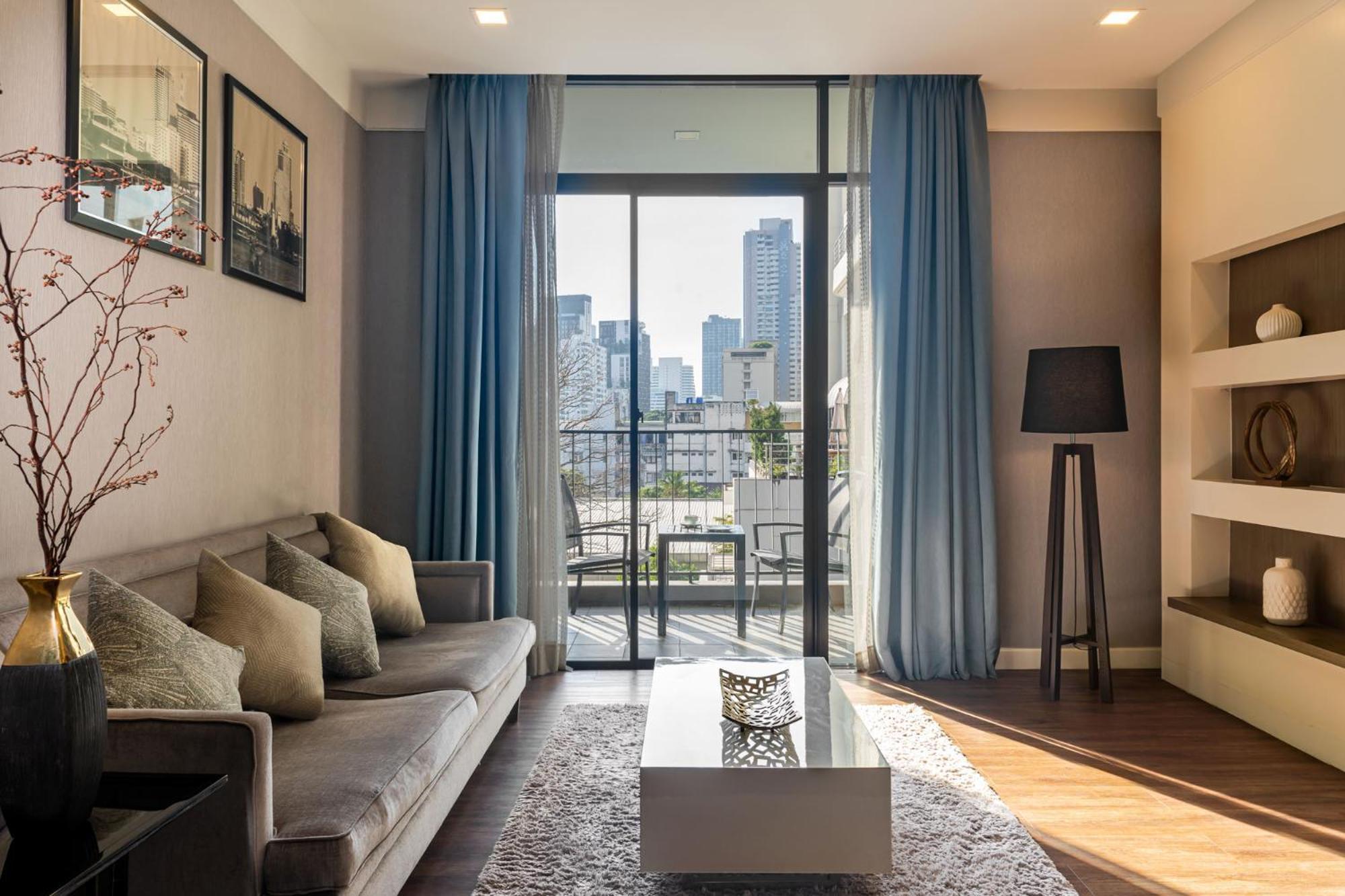 Metropolis Suites Bangkok, Tapestry Collection By Hilton Exterior photo